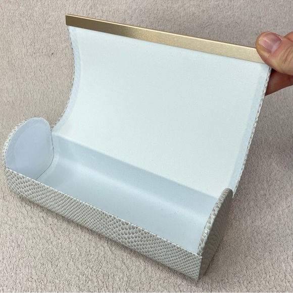 Jimmy Choo Magnetic Snap Snakeskin Pattern Sunglasses Hard Case Ivory/Gold Women - Picture 4 of 11